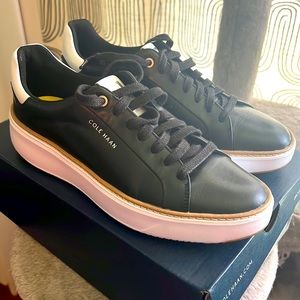 LIKE NEW Cole Haan Tennis Shoes
